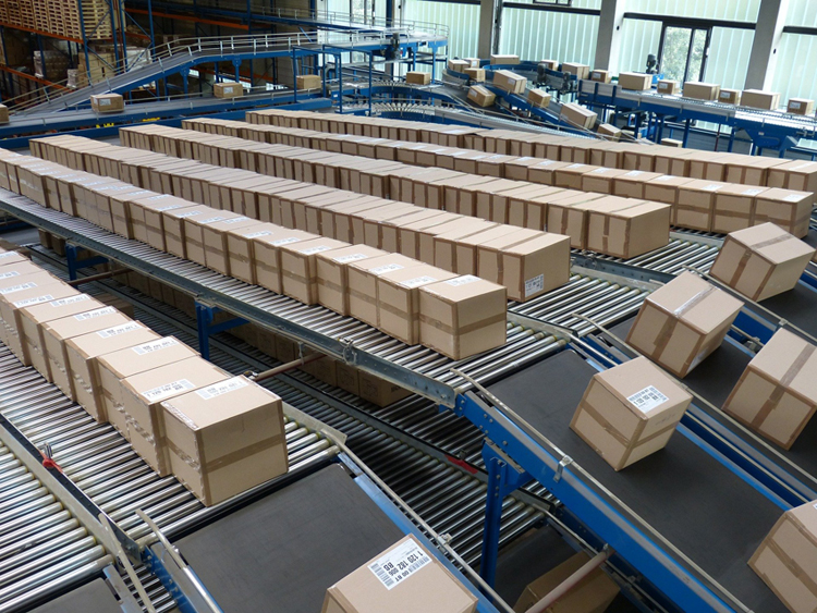 logistics-852936_1920.jpg